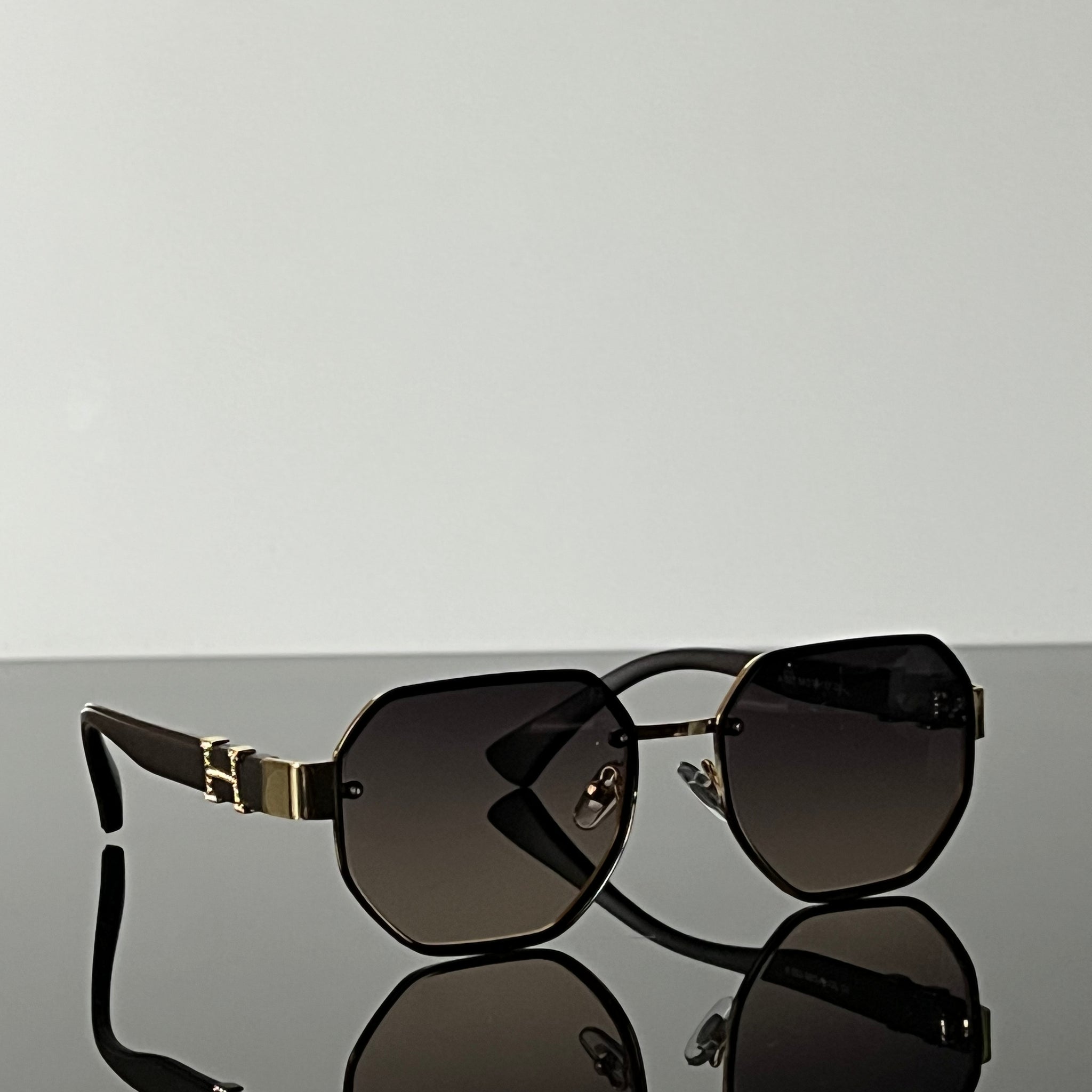 Hermès H